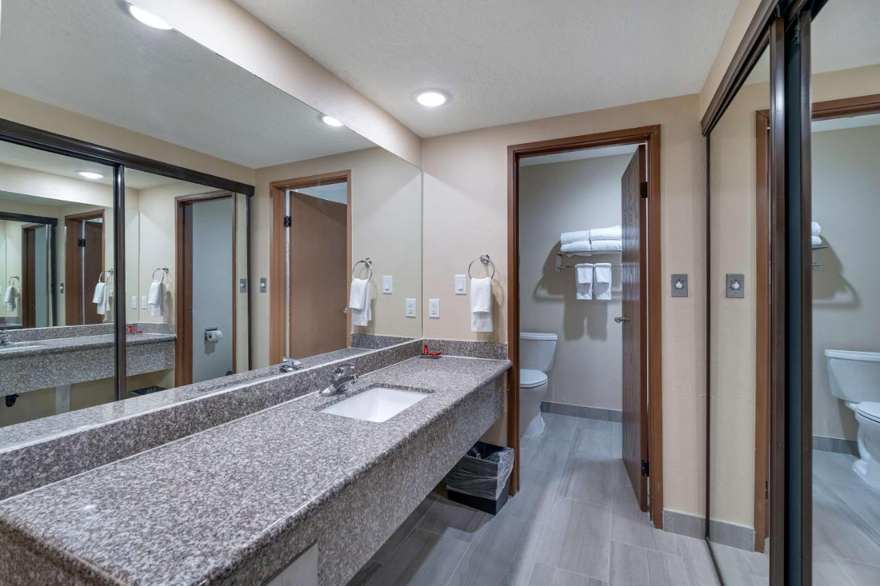 Surestay Plus Hotel By Best Western Price Exterior foto
