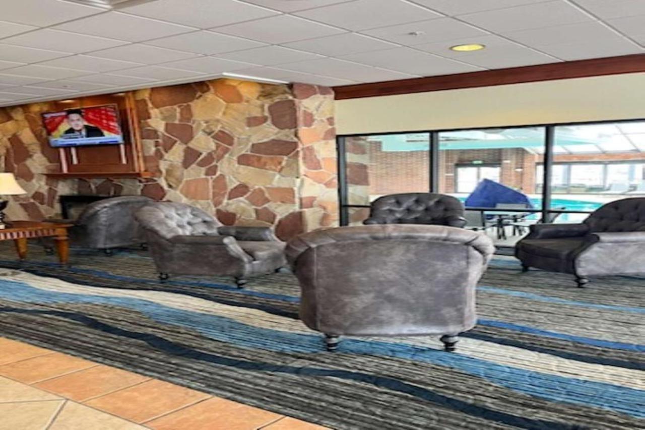 Surestay Plus Hotel By Best Western Price Exterior foto
