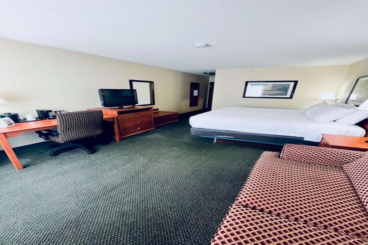 Surestay Plus Hotel By Best Western Price Exterior foto