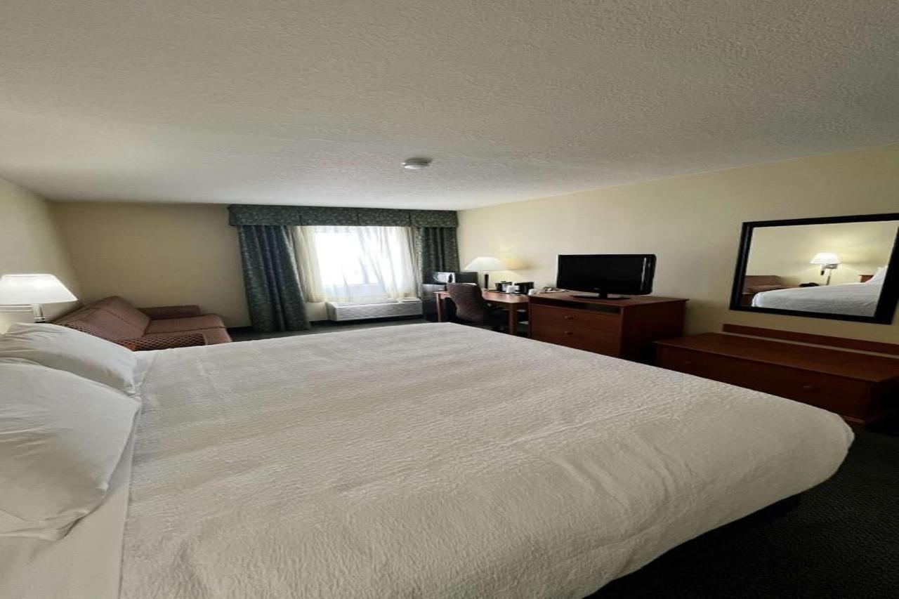 Surestay Plus Hotel By Best Western Price Exterior foto