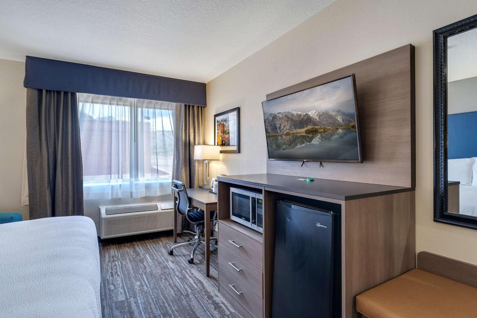 Surestay Plus Hotel By Best Western Price Exterior foto